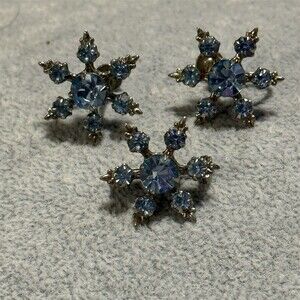 Vintage Blue Rhinestone Snowflake Starburst Screwback Earrings Brooch Set